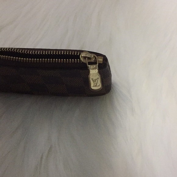 Sale! Louis Vuitton Damier Ebene Key Pouch - Picture 5 of 12